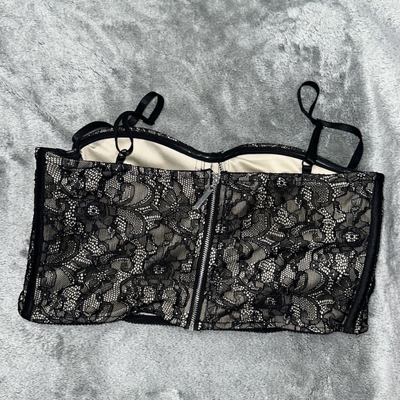Laced Zipper Bralette! - Picture 2 of 4
